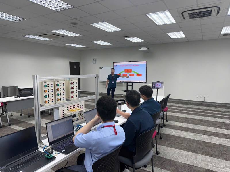 khóa học PLC Siemens và Mitsubishi