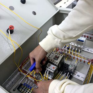 Khóa học thiết kế tủ điện công nghiệp - thực hành đấu nối tủ