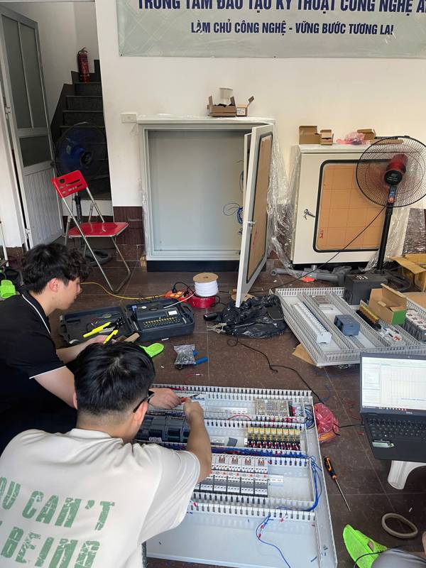 giảng viên trung tâm đào tạo PLC ATVN