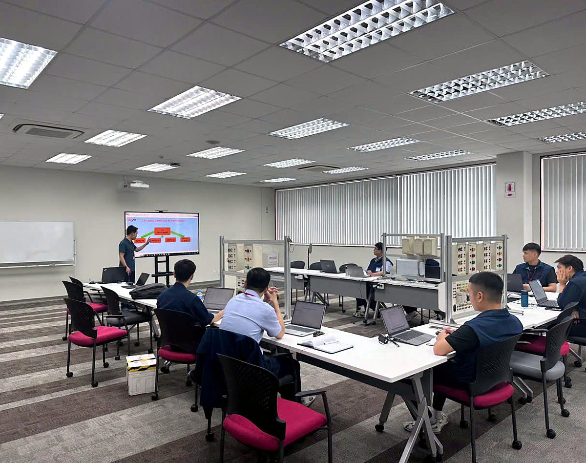 Lớp đào tạo PLC cho doanh nghiệp của ATVN